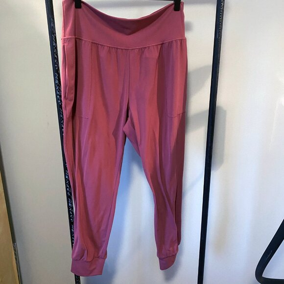 Athleta Salutation Jogger, Berry Pink, Large - Picture 4 of 4
